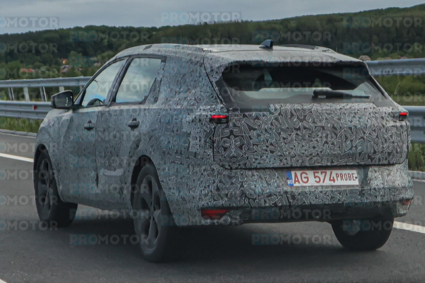 striker,-noul-model-de-la-dacia,-surprins-in-trafic-pe-o-autostrada-din-romania.-imaginile-din-timpul-testelor-arata-un-stadiu-avansat-de-dezvoltare