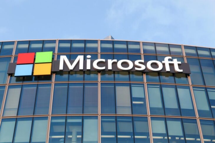 studiul-microsoft-care-taie-elanul-sefilor-obsedati-de-ai:-robotii-destepti-strica-documente-si-nu-sunt-gata-sa-inlocuiasca-oamenii