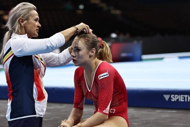 revolta-in-gimnastica-feminina!-camelia-voinea,-prima-reactie-dupa-ce-a-fost-suspendata:-vor-sa-mi-ia-cu-japca-fata!