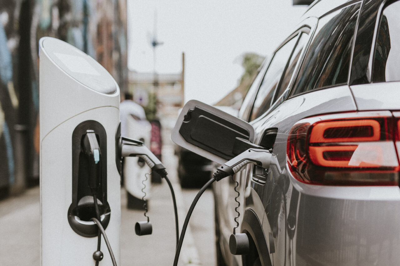 nu-e-tesla,-nici-renault-sau-ford.-acesta-este-cea-mai-buna-marca-de-masini-electrice-a-anului-2026
