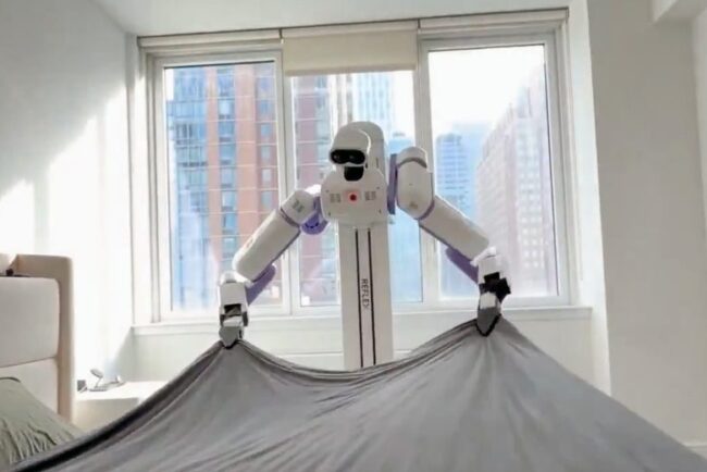 video-|-robotul-care-iti-face-patul-dimineata-si-ti-pregateste-cina.-cum-ar-putea-arata-viitorul-treburilor-casnice,-cat-de-curand