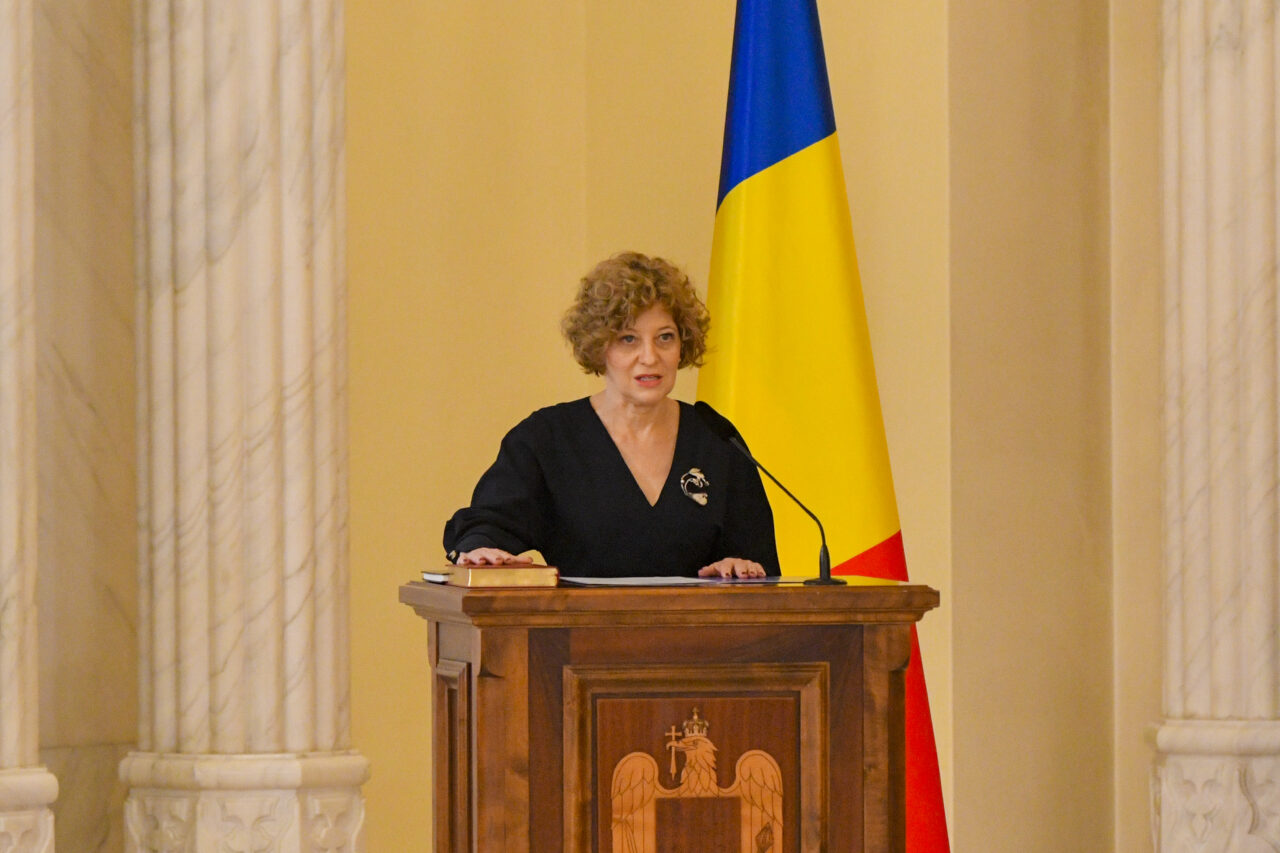 oana-gheorghiu-ataca-gandul-sugereaza-ca-publicatia-noastra-este-platita-sa-o-denigreze-si-publica-un-text-plin-de-greseli-factuale-despre-schwarz.-gandul-ii-demonteaza-minciunile-si-publica-date-noi