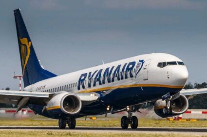 ryanair-taie-zboruri-spre-destinatii-de-vacanta-din-europa.-unde-vor-avea-probleme-romanii-care-pleaca-in-concediu