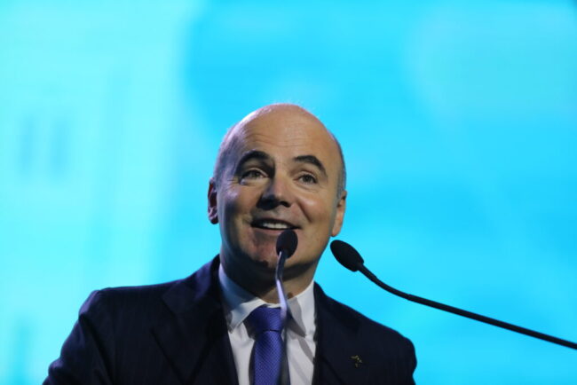 rares-bogdan:-romania-poate-deveni-el-dorado-investitional,-dar-este-blocata-de-prostie-si-jocuri-politice-marunte
