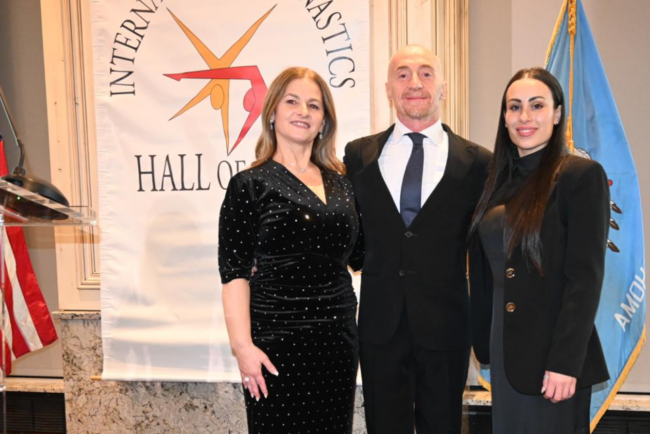 nadia-comaneci-a-introdus-o-romanca-in-hall-of-fame-la-oklahoma!-cand-vine-zeita-de-la-montreal-in-romania-si-ce-program-are