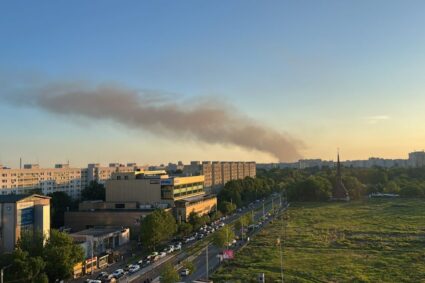 un-incendiu-puternic-a-izbucnit-in-bragadiru-la-un-depozit-urias-de-cauciucuri.-ce-transmite-mesajul-ro-alert