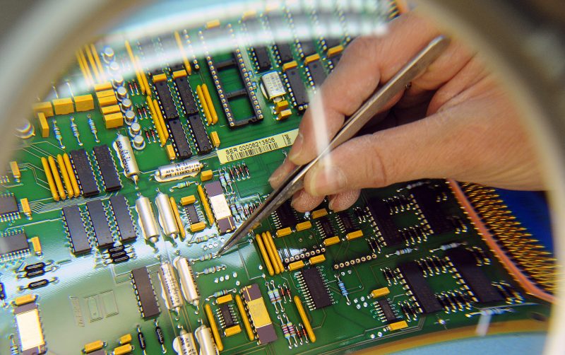 inovatie-revolutionara-in-tehnologie:-computerul-care-nu-se-mai-incinge-ar-putea-deveni-de-1.000-de-ori-mai-rapid