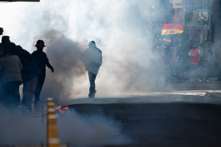 protestele-se-extind-in-bolivia.-sustinatorii-lui-evo-morales-s-au-ciocnit-cu-politia-in-la-paz
