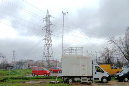 autoritatile-din-iasi-ar-fi-gasit-sursa-mirosului-oribil-care-a-paralizat-doua-cartiere.-locatara:-s-a-impregnat-in-casa,-in-sufletele-noastre