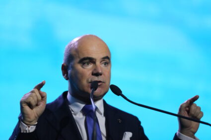 rares-bogdan-critica-dur-initiativa-lui-bolojan-de-a-opri-proiectul-romaniei-cu-sua-de-la-doicesti