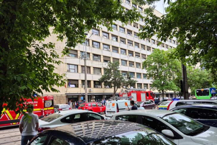 ce-a-cauzat-caderea-liftului-de-la-etajul-4-de-la-ministerul-transporturilor.-inauntru-se-aflau-sapte-persoane