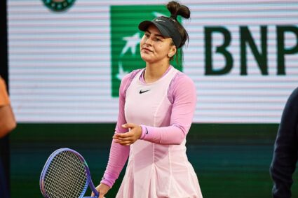 a-inceput-sa-planga-in-hohote-pe-terenul-de-la-roland-garros-spre-stupefactia-spectatorilor.-reactia-biancai-andreescu