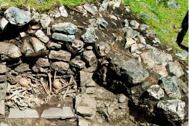 mormant-vechi-de-600-de-ani-descoperit-la-kuelap,-o-fortareata-pre-incasa-din-peru
