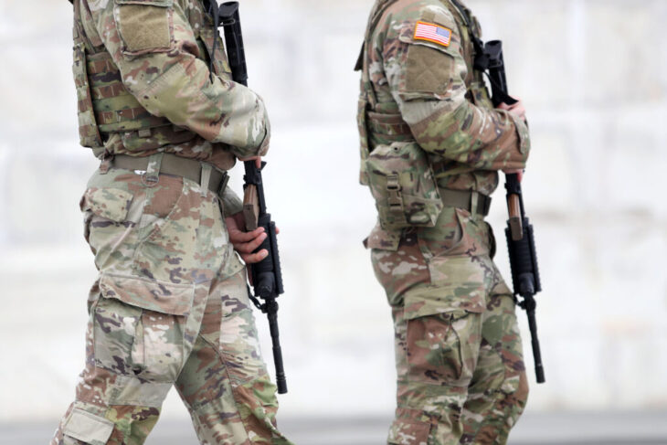 soldatii-austrieci-vor-putea-sa-isi-prinda-parul-in-coc-sau-coada.-decizia-se-aplica-atat-la-femei,-cat-si-la-barbati