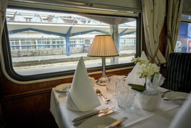 cat-costa-o-calatorie-cu-noul-orient-express-pe-ruta-roma-istanbul.-trenul-de-lux-va-opri-si-in-romania