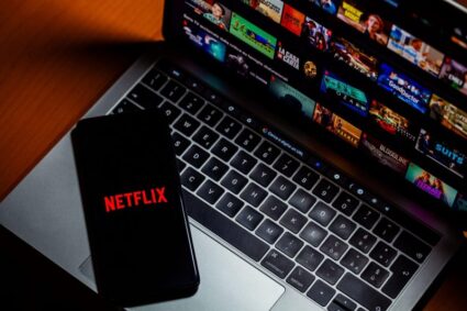 telefonul-devine-telecomanda-pentru-smart-tv:-trucul-simplu-care-te-scapa-de-nervi-cand-nu-mai-gasesti-telecomanda
