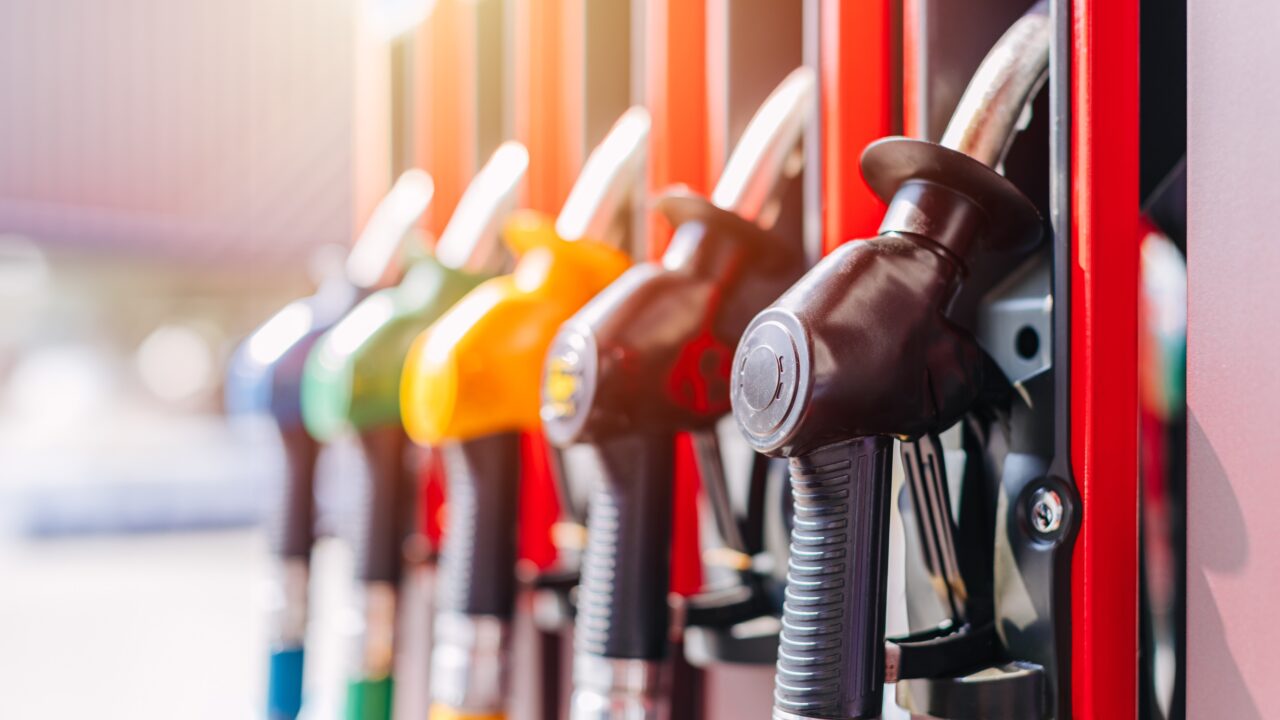 preturile-la-carburanti-in-cele-mai-vizitate-3-tari-de-catre-romani-vara.-cat-platesti-pentru-un-litru-de-benzina-in-grecia,-bulgaria-sau-turcia