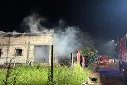 casa-lovita-de-fulger,-in-galati.-incendiul-izbucnit-a-mistuit-vila-de-140-de-metri-patrati