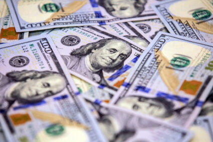 cel-mai-nebun-dezvoltator-imobiliar,-care-a-cumparat-1.000-de-apartamente-cu-400-de-milioane-de-dolari,-isi-da-in-judecata-asociatul