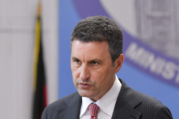 tanczos-barna:-nu-ne-mai-permitem-salarii-la-stat-peste-cele-din-privat.-nu-exista-alta-cale