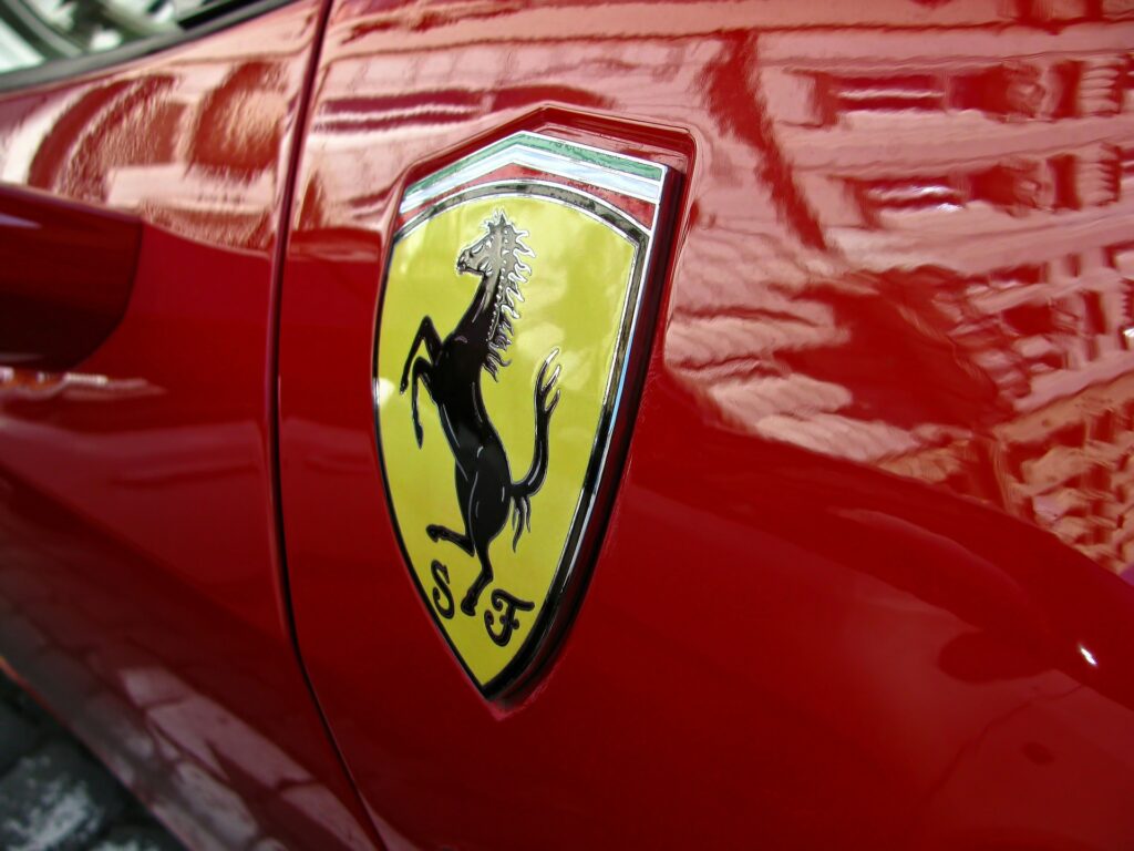 ferrari-lanseaza-modelul-luce,-primul-sau-automobil-complet-electric