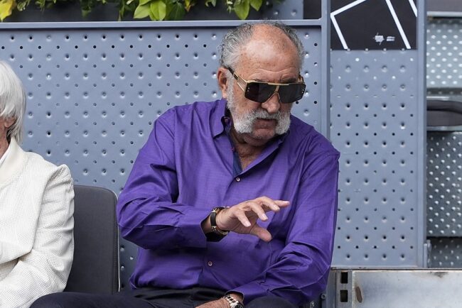 povestea-lui-ion-tiriac-cu-domnul-popoviciu:-ce-inseamna-sa-fii-un-mitocan-care-se-uita