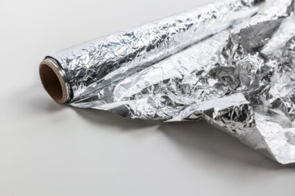 de-ce-sa-pui-folie-de-aluminiu-la-ferestre,-incepand-chiar-de-azi,-potrivit-expertilor