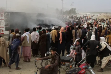 inchiderea-stramtorii-ormuz-blocheaza-comertul-si-ajutorul-pentru-afganistan