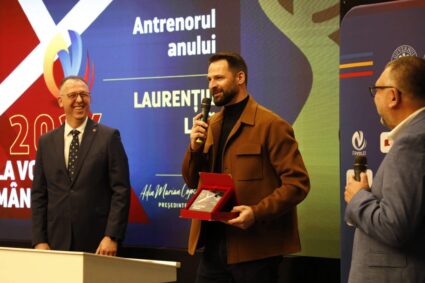 laurentiu-lica-s-a-intors-rapid-la-corona.-clubul-l-a-prezentat-oficial