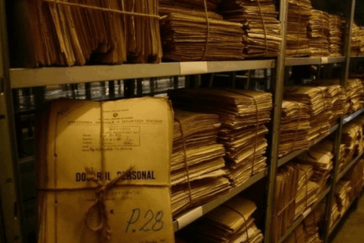 (documente)-romania:-coruptia,-mai-tare-decat-frica-de-securitate