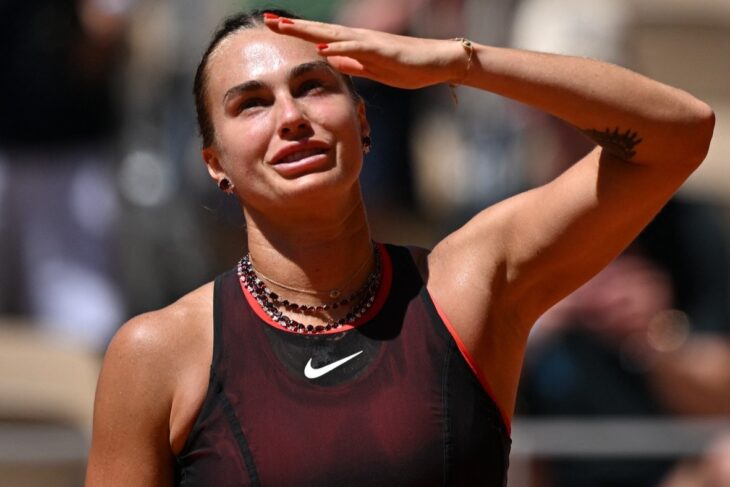 aryna-sabalenka-i-a-lasat-pe-toti-masca-la-roland-garros:-a-aparut-cu-diamante-de-23-de-carate!