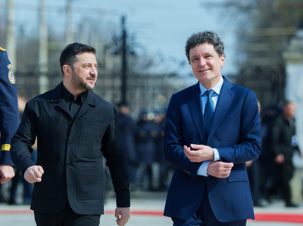 „ucraina-este-pregatita-sa-apere-romania”.-anuntul-lui-zelenski-dupa-discutia-cu-nicusor-dan
