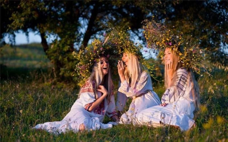 traditii,-superstitii-si-obiceiuri-vechi-de-rusalii-2026-care-inca-se-pastreaza-in-satele-din-romania