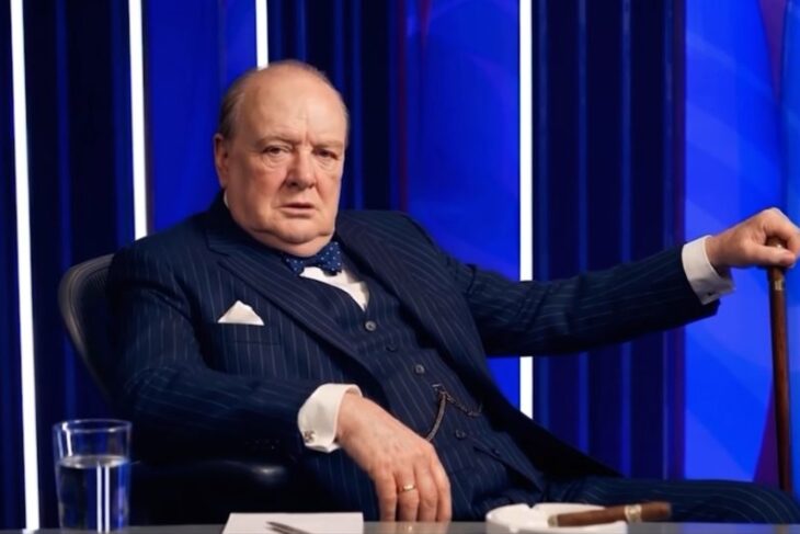 video-|-bbc-i-a-invitat-in-studio-pe-churchill-si-gandhi-sa-comenteze-politica-actuala.-telespectatorii-nu-au-stiut-daca-sa-rada-sau-sa-se-enerveze