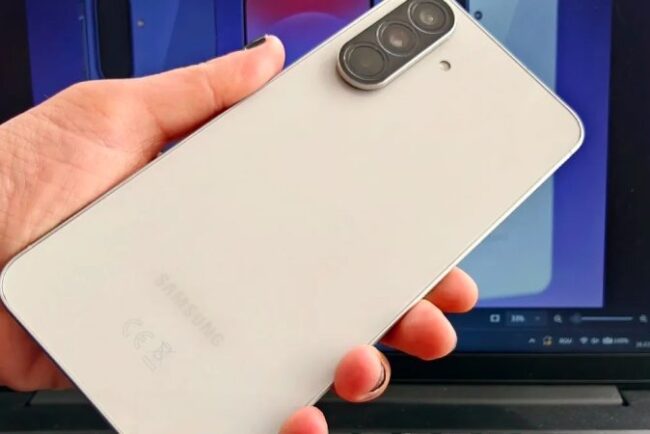cum-conectezi-telefonul-la-televizor-ca-sa-vezi-filme:-toate-metodele-simple,-cu-sau-fara-cablu