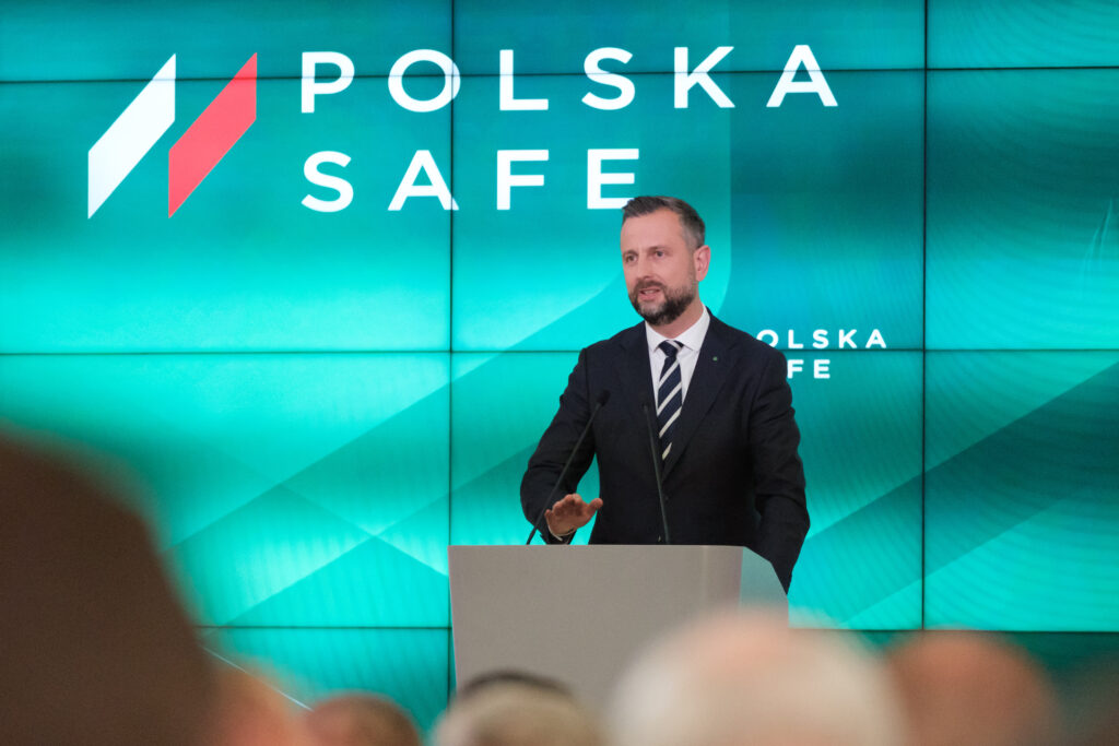 polonia-semneaza-contracte-de-aparare-de-18,4-miliarde-de-euro.-record-istoric-pentru-armata-poloneza