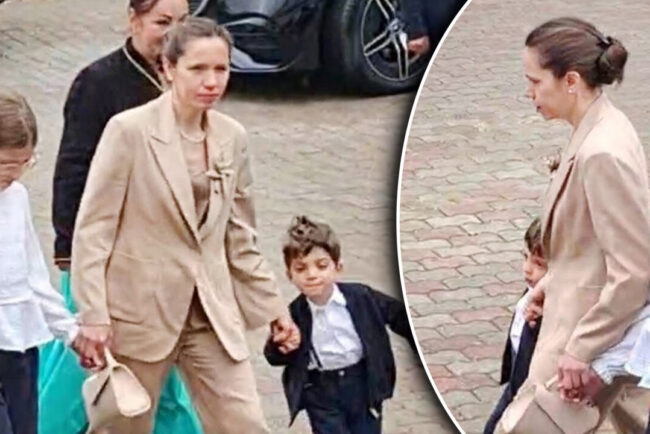 nadia-comaneci-a-fost-sarbatorita-la-onesti-si-de-partenera-lui-nicusor-dan-si-cei-doi-copii-ai-cuplului-prezidential
