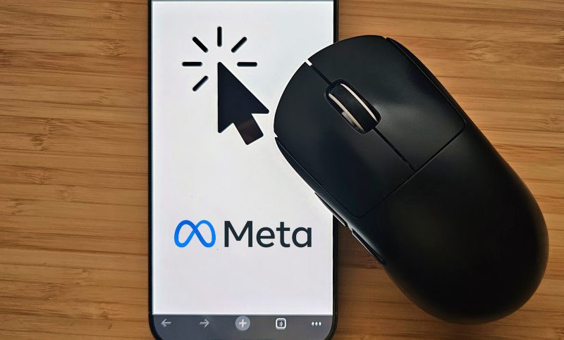 meta-vrea-sa-si-antreneze-ai-ul-urmarind-miscarile-de-mouse-ale-angajatilor-sai.-de-aici-incepe-problema