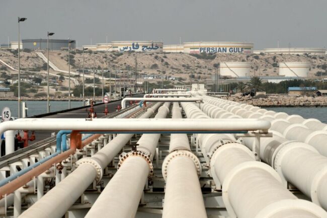 bloomberg.-ue-analizeaza-inghetarea-plafonului-pretului-petrolului-rusesc-pe-fondul-razboiului-din-iran