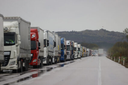 doi-aliati-ai-rusilor-construiesc-o-ruta-de-transport-intre-china-si-europa-care-ocoleste-rusia