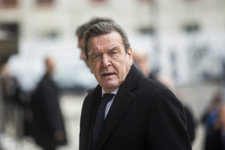 un-jurnalist-rtl-a-dat-peste-gerhard-schroder-intr-un-hotel-din-moscova.-ce-facea-fostul-cancelar-al-germaniei