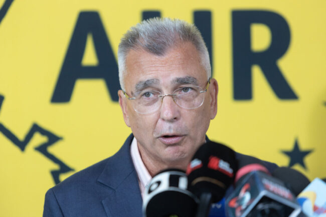 petrisor-peiu-(aur):-executia-bugetara-indica-clar-esenta-reformei-bolojan:-stoparea-investitiilor-si-inghetarea-pensiilor