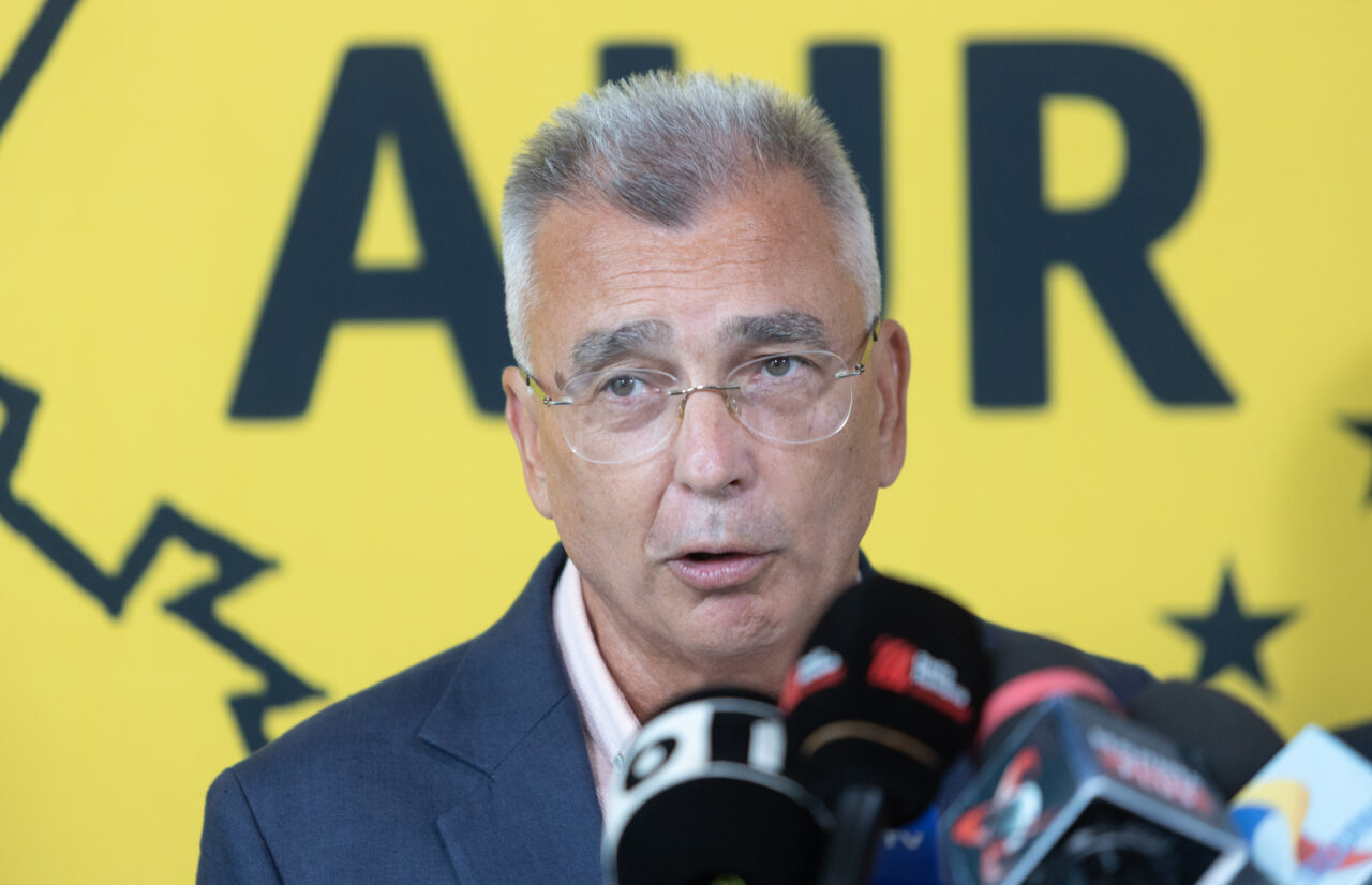 petrisor-peiu-(aur):-executia-bugetara-indica-clar-esenta-reformei-bolojan:-stoparea-investitiilor-si-inghetarea-pensiilor