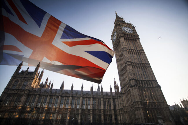 the-economist:-cum-si-a-facut-marea-britanie-rau-singura-dupa-ce-a-redus-drastic-imigratia