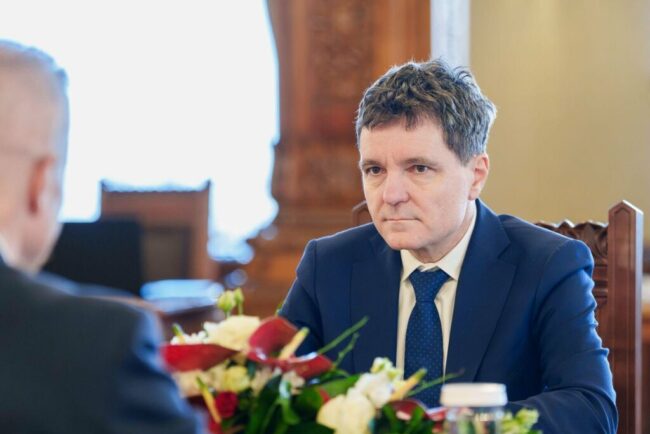 cum-arata-configuratia-parlamentara.-premierul-desemnat-de-nicusor-dan-va-avea-o-misiune-complicata