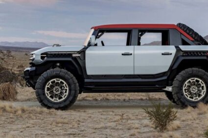 Hummer electric de dimensiuni mici, rival cu Bronco și Wrangler, cu drone off-road