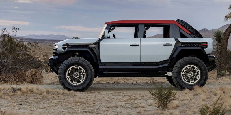 hummerul-electric-mai-mic-pe-care-gm-nu-vrea-inca-sa-l-produca:-rival-de-bronco-si-wrangler,-dar-cu-drone-pentru-off-road
