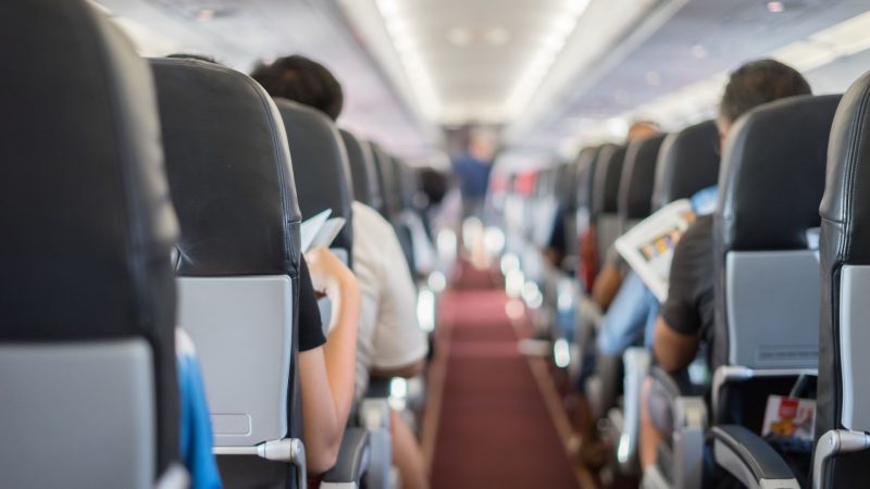 noi-reguli-pentru-calatoriile-cu-avionul.-pasagerii-agresivi-risca-sa-nu-mai-poata-zbura-cu-nicio-companie-aeriana