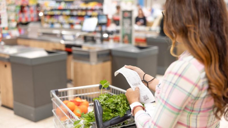 ce-se-intampla-cu-plafonarea-adaosului-comercial-la-alimentele-de-baza.-anuntul-autoritatilor