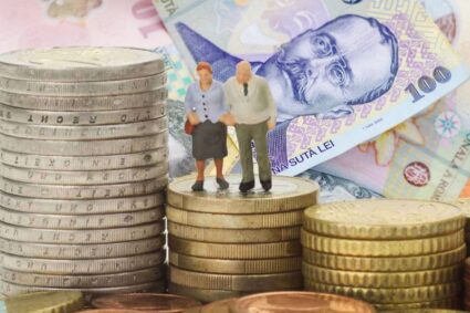 Român cu salariul mediu a strâns bani la Pilonul II în 18 ani, reguli noi din 2027